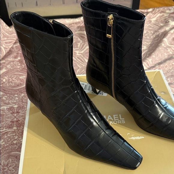 Michael Kors Cosmo Glossy Black Ankle Booties​ - Picture 2 of 8
